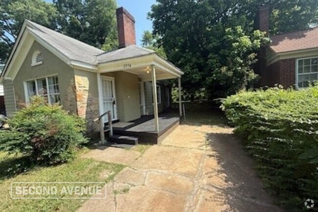 Building Photo - 2374 Larose Ave