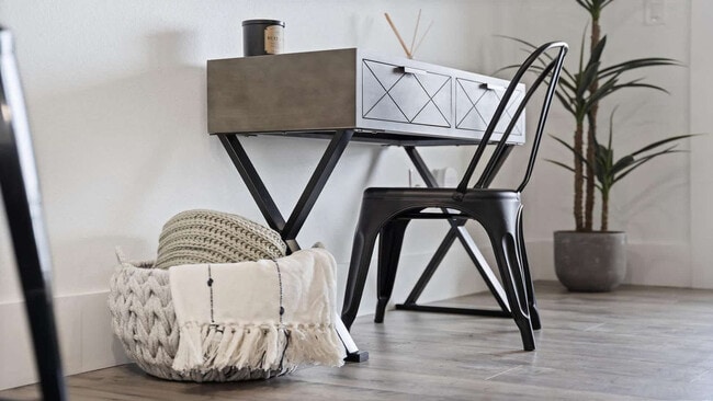 Building Photo - 9955 E County Hwy 30A