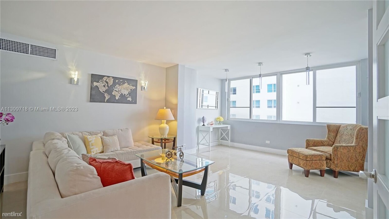 Foto principal - 2 br, 1 bath Condo - 5005 Collins Ave Apt 922