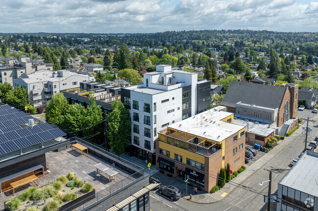 Building Photo - Cypress Greenwood