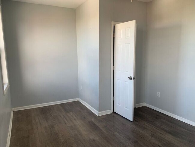 Building Photo - 2511 N. Charles St.