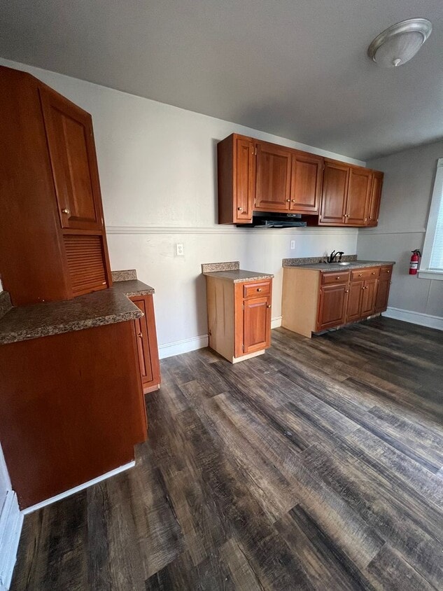 Primary Photo - Remodeled 2BR house with courtyard