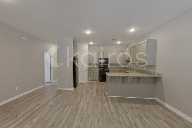 Building Photo - 1708 Wilson Road Unit A