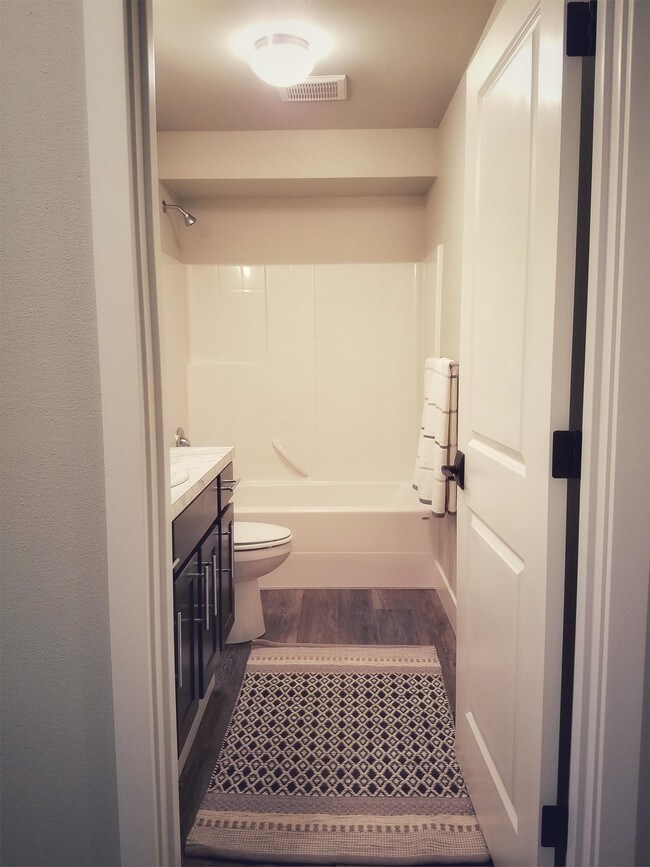 Foto del edificio - 7801 47th Ave NE