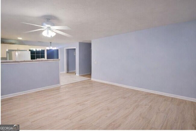 Building Photo - 1637 Roman Point Dr