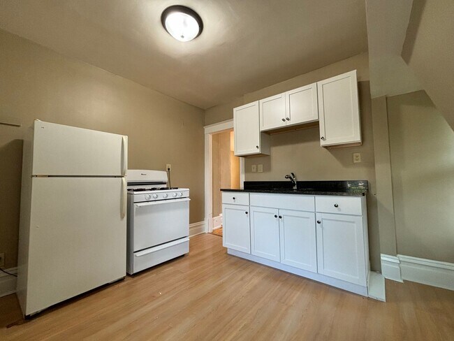 Foto del edificio - 5016 Xerxes Ave S