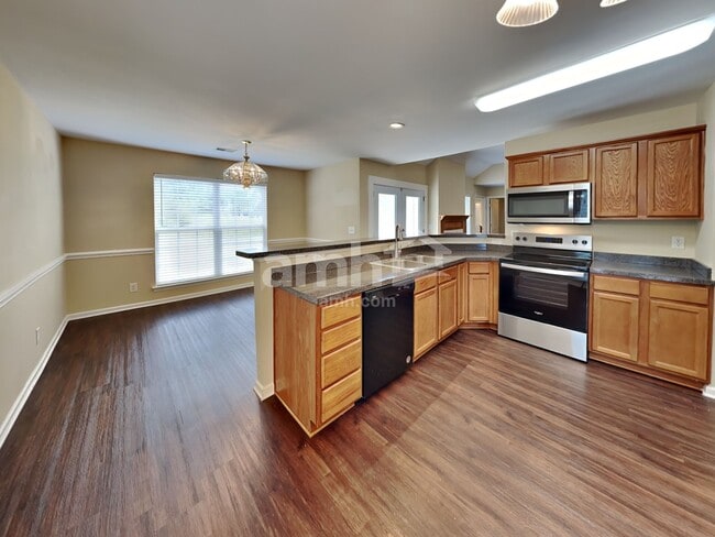 Building Photo - 1442 Saddle Brk