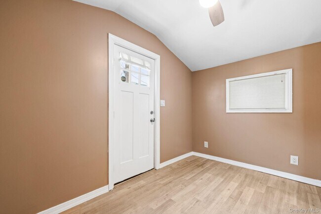 Foto del edificio - 30 Bridge St