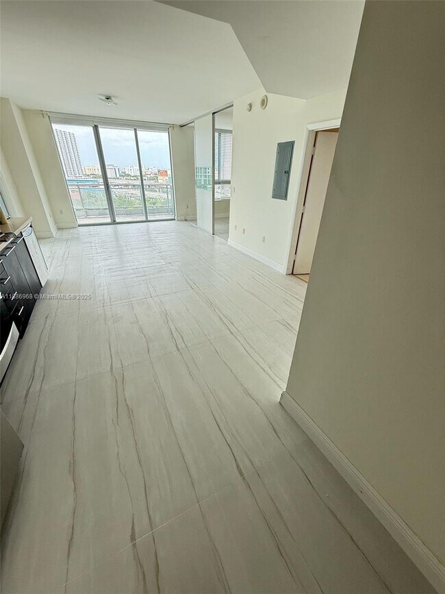 Foto del edificio - 90 SW 3rd St