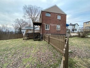 Building Photo - 6419 Adelphia St