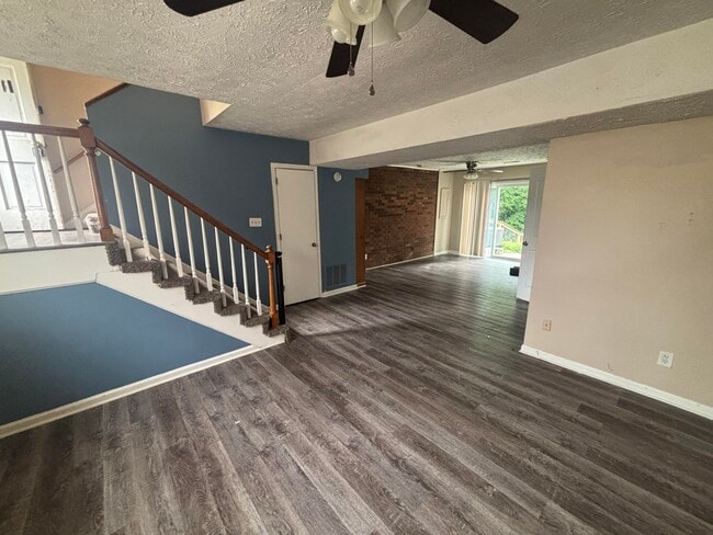 Building Photo - 3697 Crosby Dr