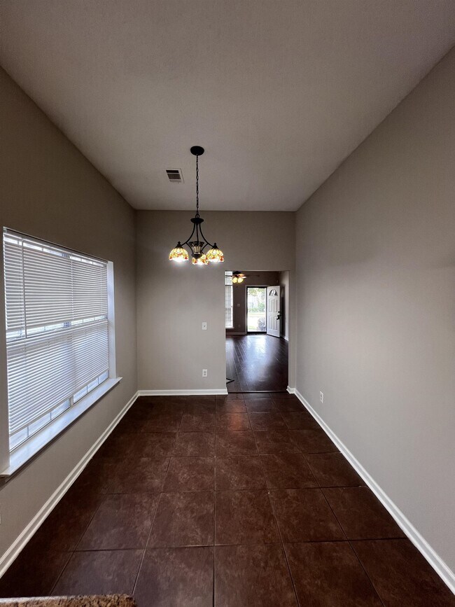 Building Photo - 6840 Mikayla Ln