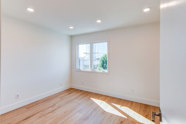 Building Photo - Now Leasing at The Gardens on Bancroft – W...