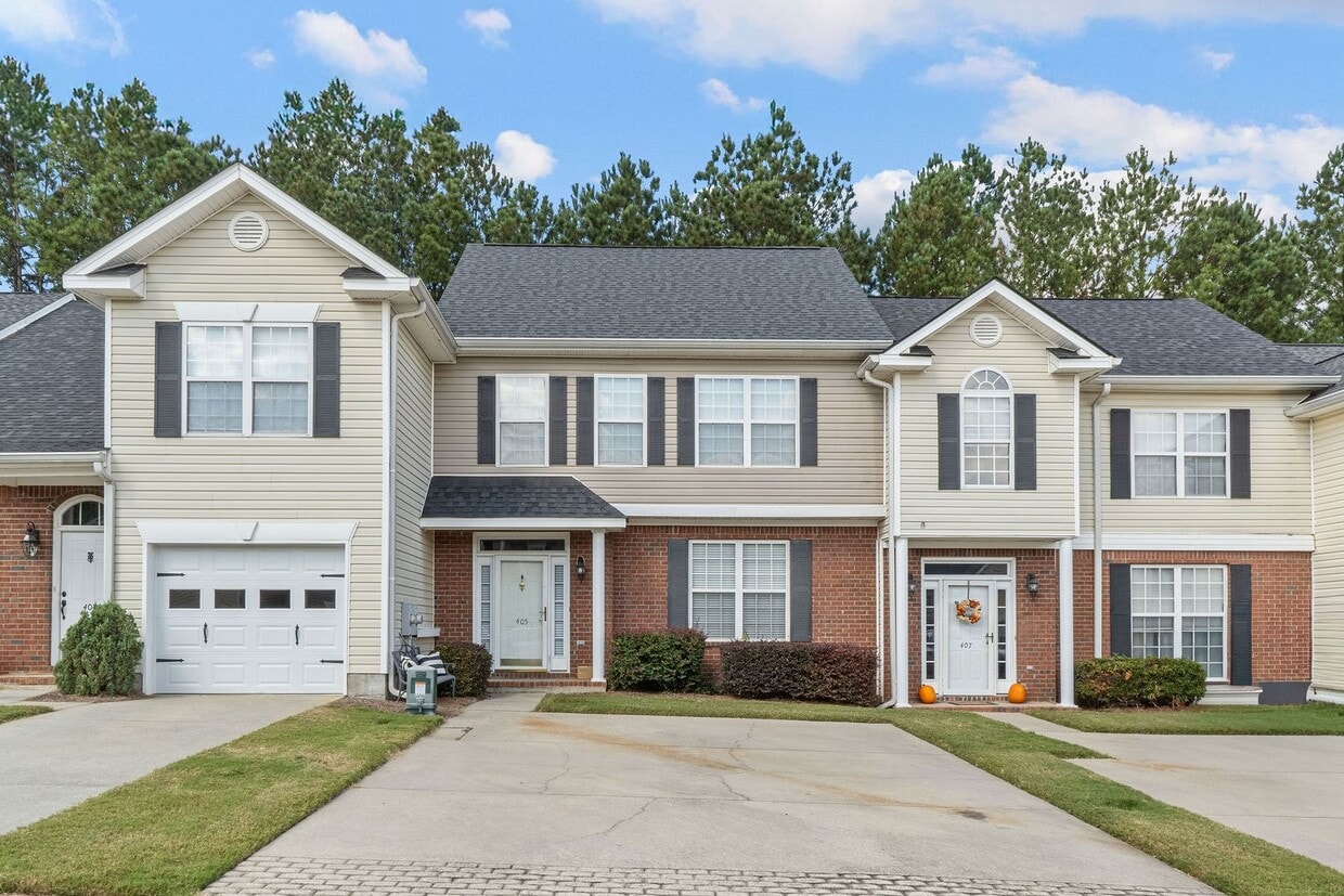 Foto principal - Townhome in Evans