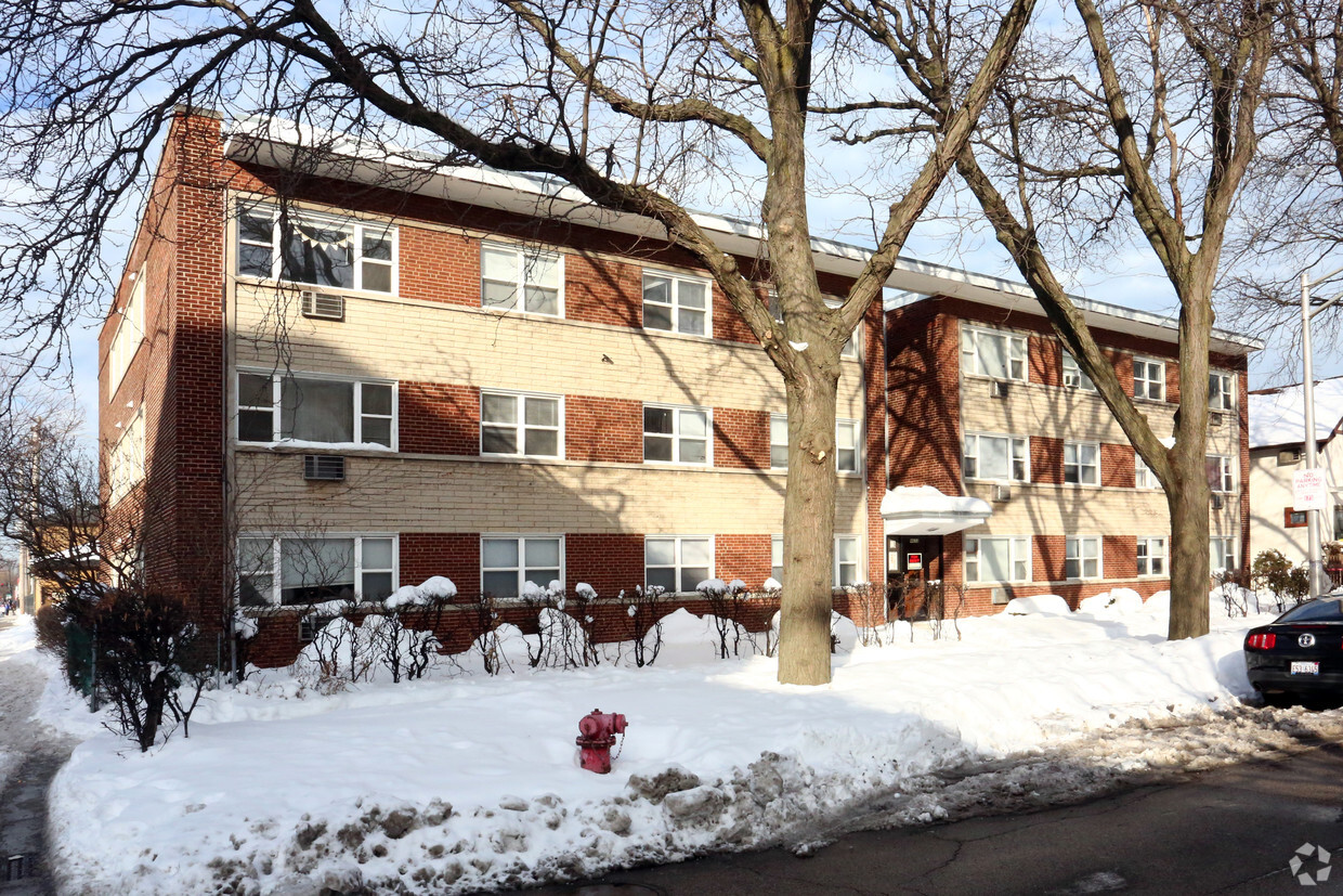 Primary Photo - 4633 N Kimball Ave