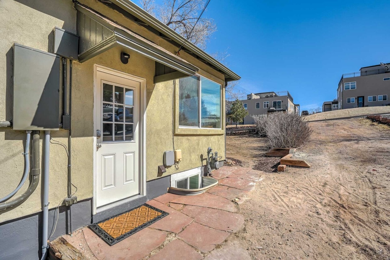 Photo - 2022 Woodburn St (Colorado Springs, CO)