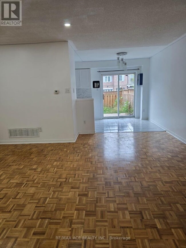 Building Photo - 104 Sunfield Rd