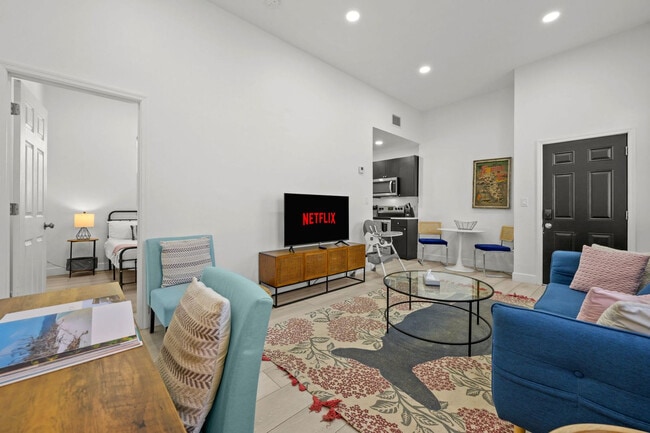 Building Photo - 1862 6th St