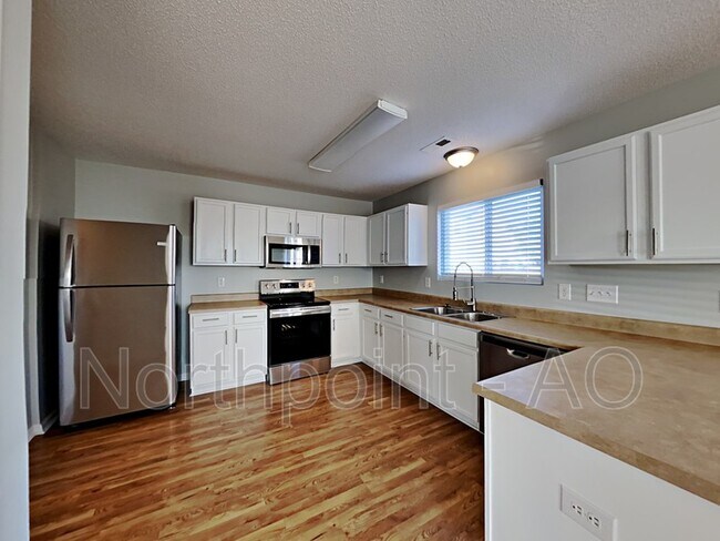 Building Photo - 3737 Marshlane Way