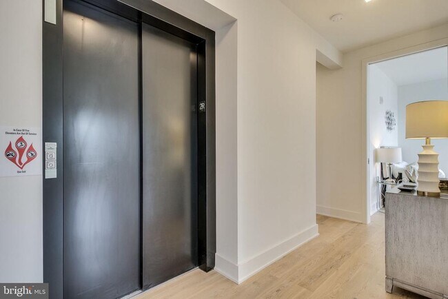 Foto del edificio - 521 N Washington St