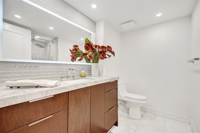 Foto del edificio - 19355 Turnberry Way