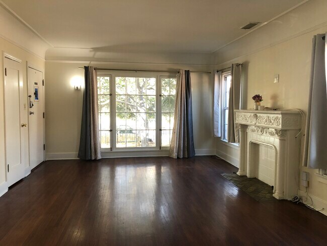 Building Photo - 1430 S Orange Dr