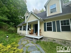 Building Photo - 2022 Governor Chittenden Rd