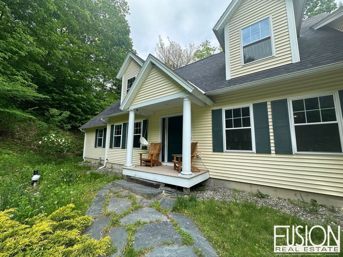 Beautiful, Spacious, Private Four Bedroom ... - Beautiful, Spacious, Private Four Bedroom ...