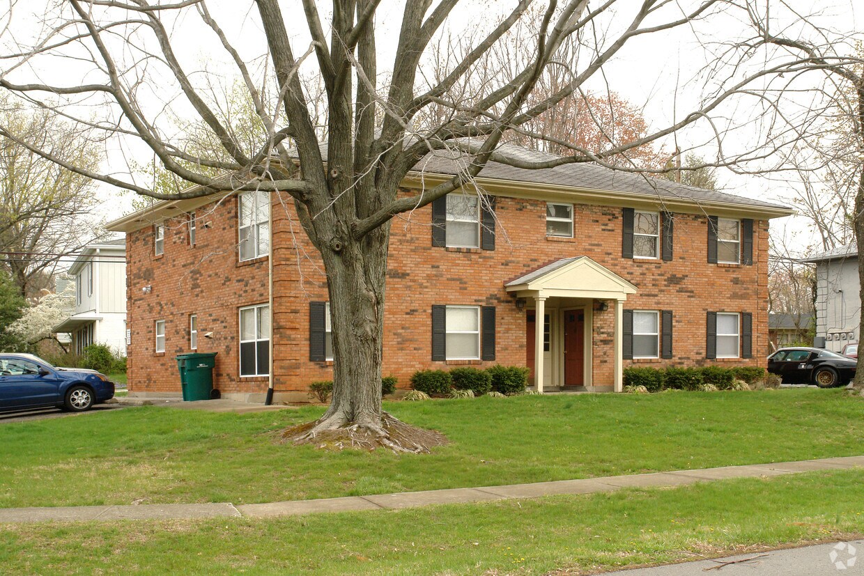 Foto del edificio - 8715 Bayberry Pl