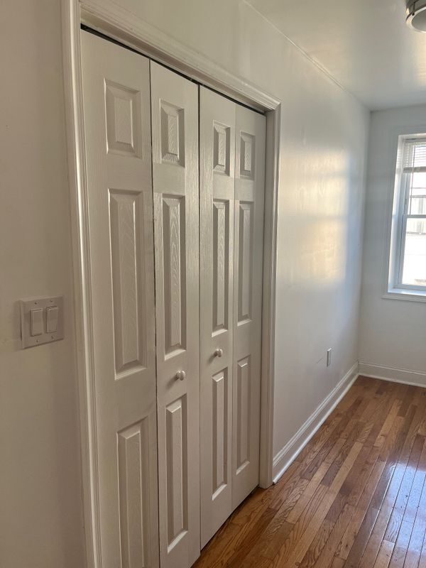 Building Photo - 901-3 Diamond St