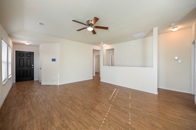 Foto del edificio - 3408 Robin Rd