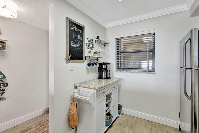 Building Photo - 9400 S Ocean Dr