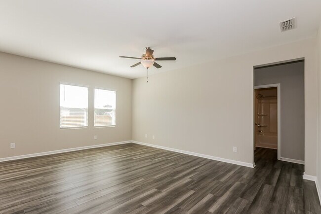 Building Photo - 3999 Kendrick Cir