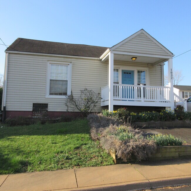 Foto del edificio - 1032 Linden Ave