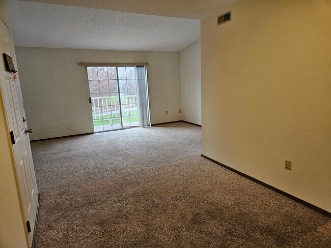 Foto del edificio - 208 Huckleberry Heights Dr