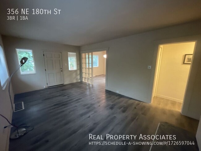 Building Photo - 356 NE 180th St