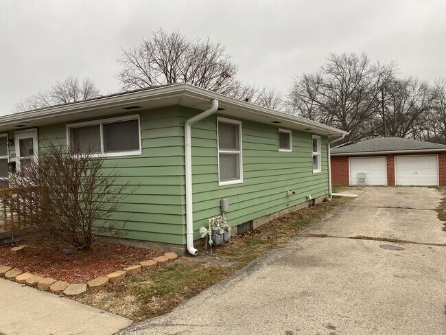 Foto del edificio - 1801 S Missouri Ave