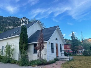 Building Photo - 695 Animas View Dr