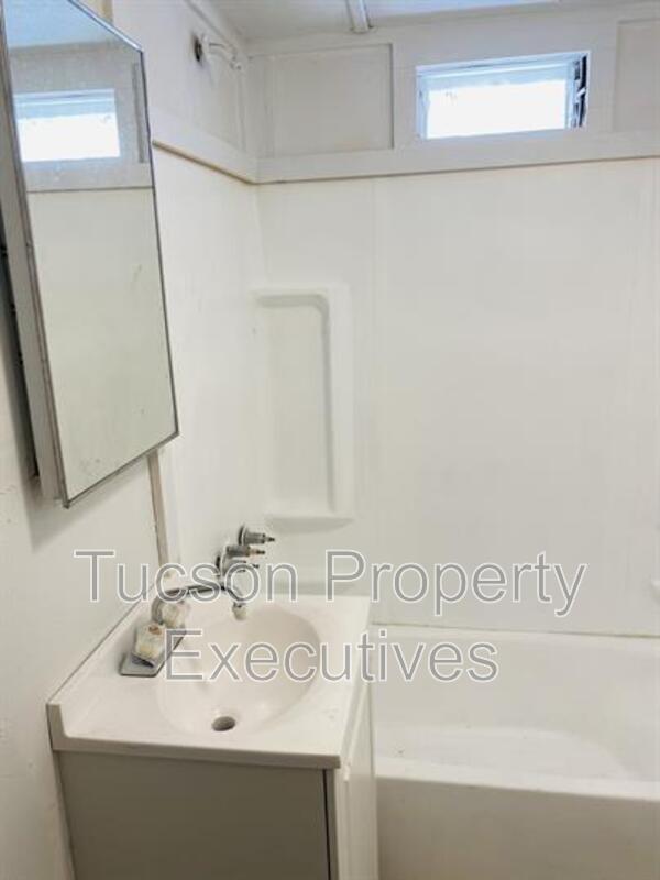 Foto del edificio - 4580 E Rex St