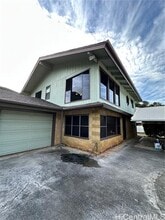 Building Photo - 397 Kuliouou Rd