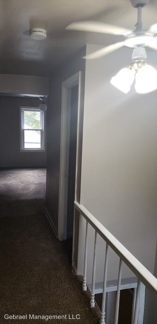 Building Photo - 4 br, 1.5 bath House - 807 Fremont