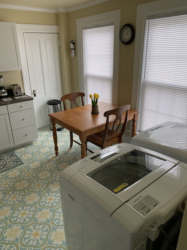 Building Photo - 39 Ohio St