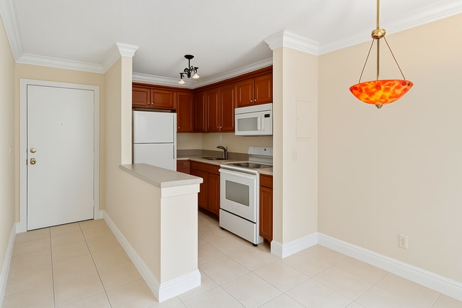 2-Bed, 2-Bath - 2-Bed, 2-Bath House