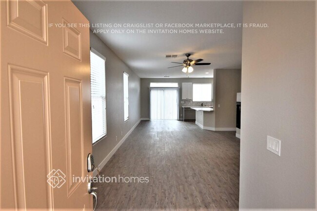 Foto del edificio - 8121 Indigo Gully Ct