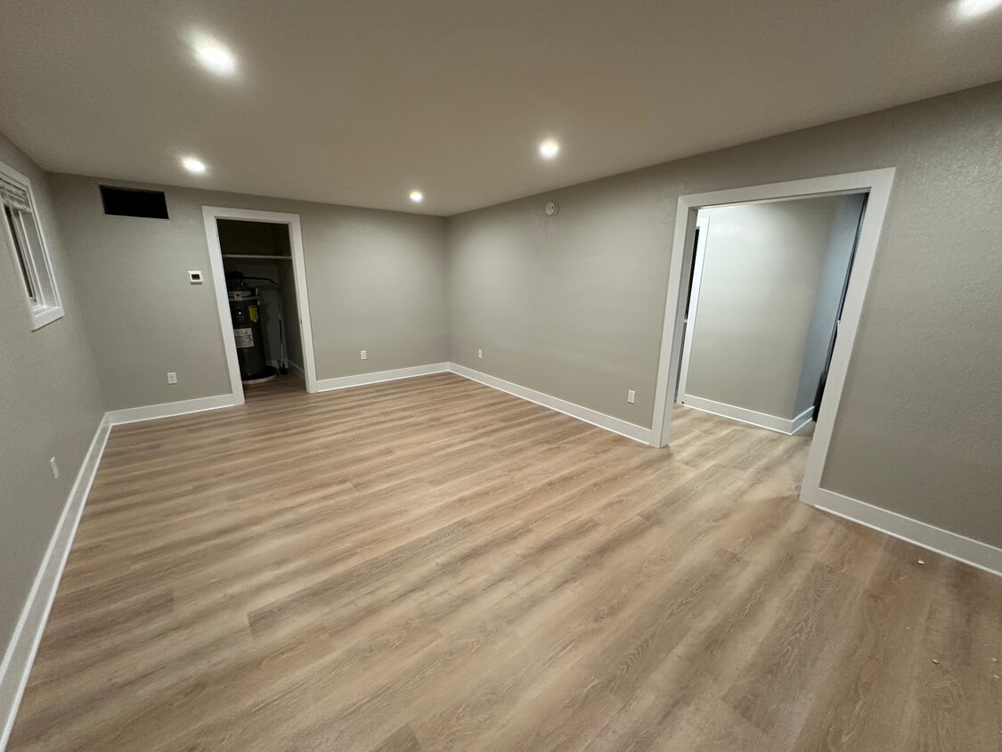 Building Photo - Burlington Triplex