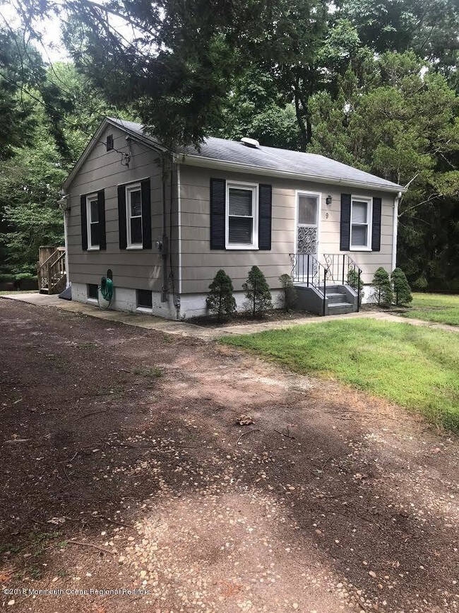 Building Photo - 9 Jerrys Ln