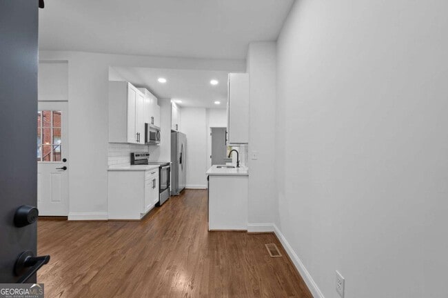 Building Photo - 360 Ponce De Leon Ave NE