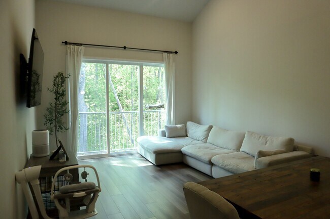 Foto del edificio - 5243 Twilight Ct
