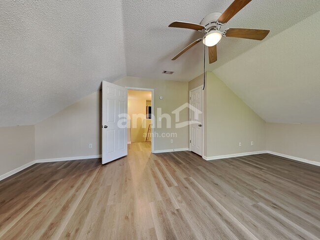 Foto del edificio - 7 Holly Springs Cir