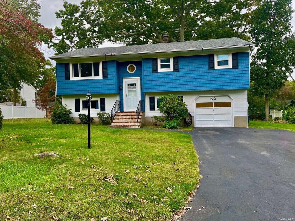 Primary Photo - 52 Upton Dr